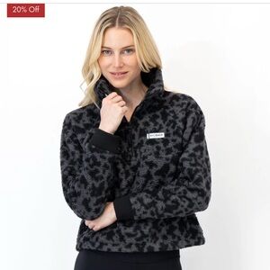 Rhoback Rihanna Fleece Pullover